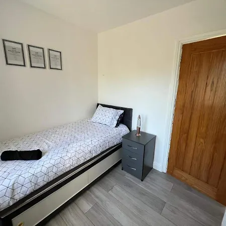 Cosy, Modern Near Bhx, Nec And Centre * Birmingham
